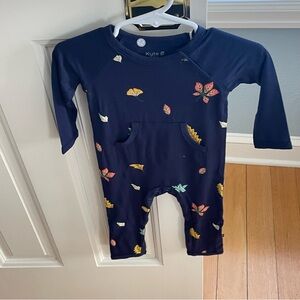 Kyte BABY Midnight Blue Leaf Pattern Footie